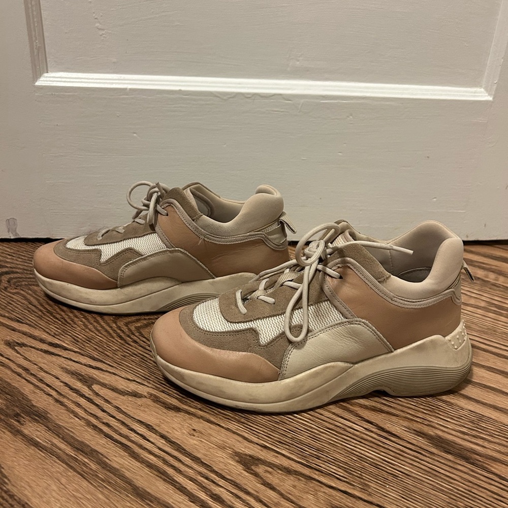 & Other Stories Beige and Cream Sneakers